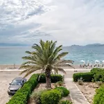 μοναδικής θέσης στη θάλασσα