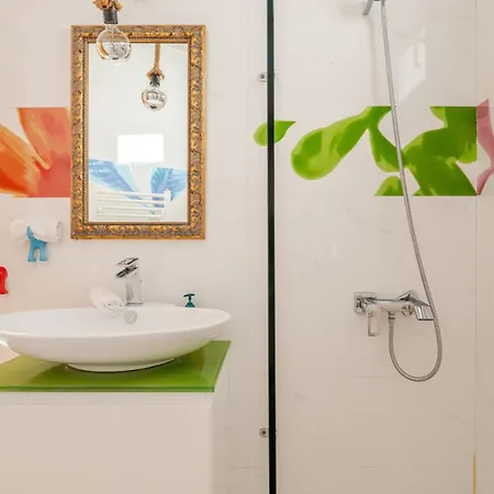 Front Row To The - Luxury 2br With Free Parking דירה