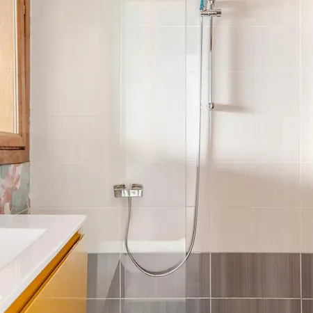 דירה Front Row To The - Luxury 2br With Free Parking